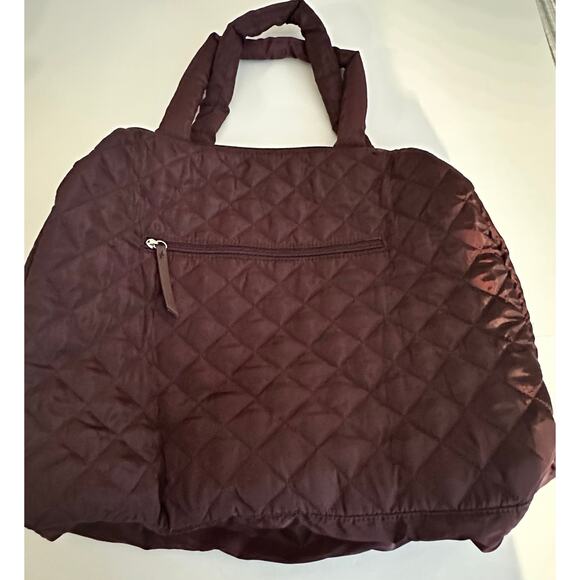 Quilted Weekender Bag - NWOT - Great for Gym or a Weekend Away - Picture 3 of 6